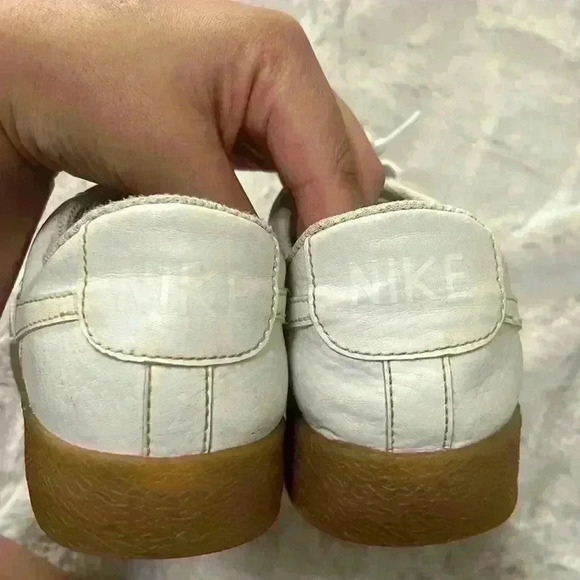 Nike shoes - Picture 5 of 8